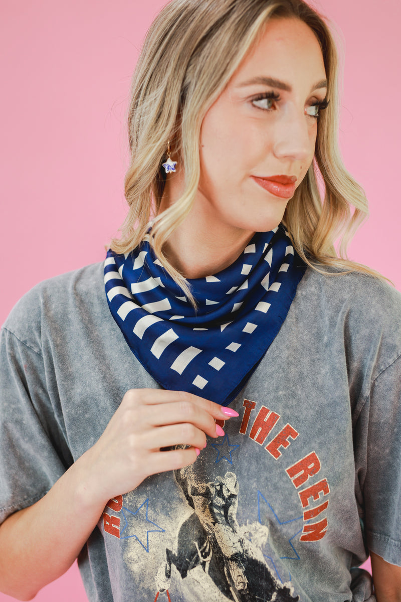 Moments Notice Scarf In Navy