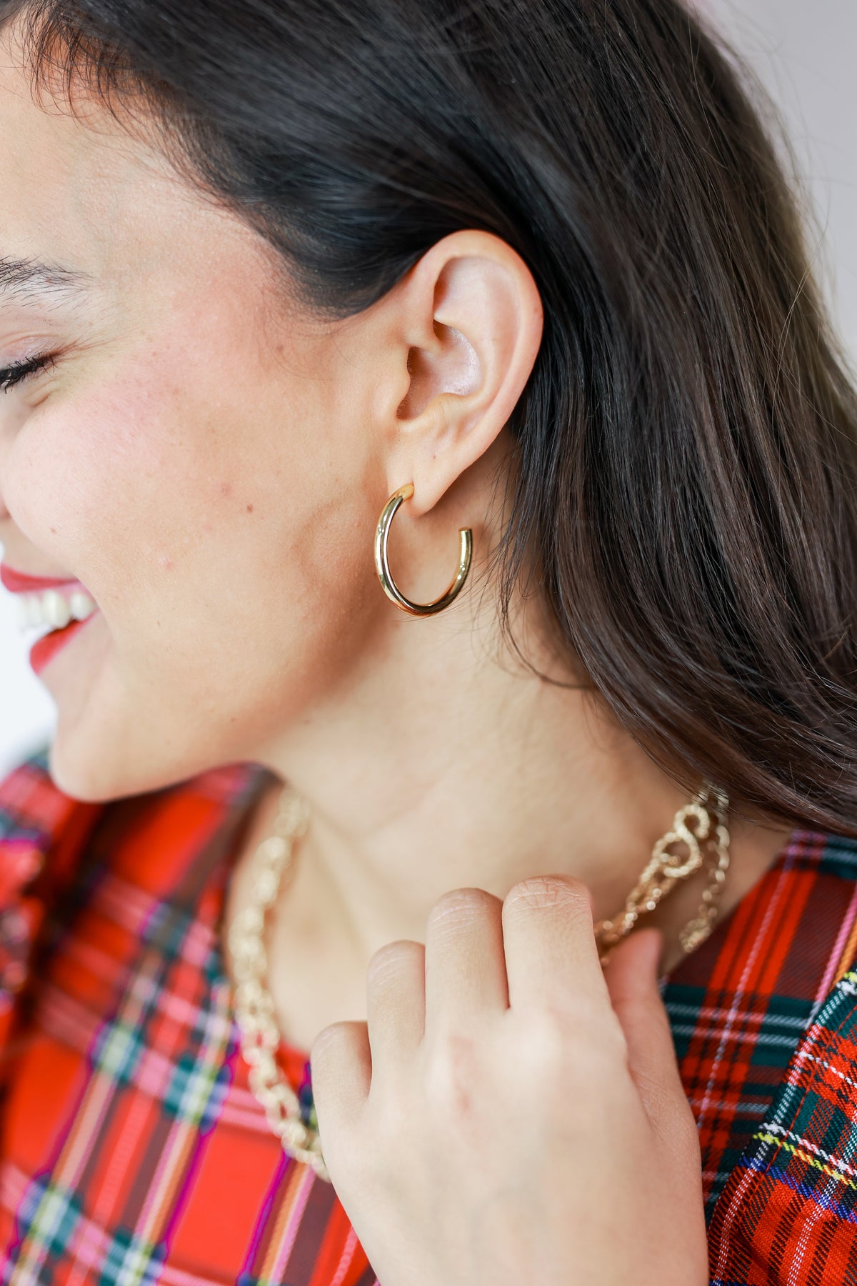 Traveling Diva Hoop Earring In Gold