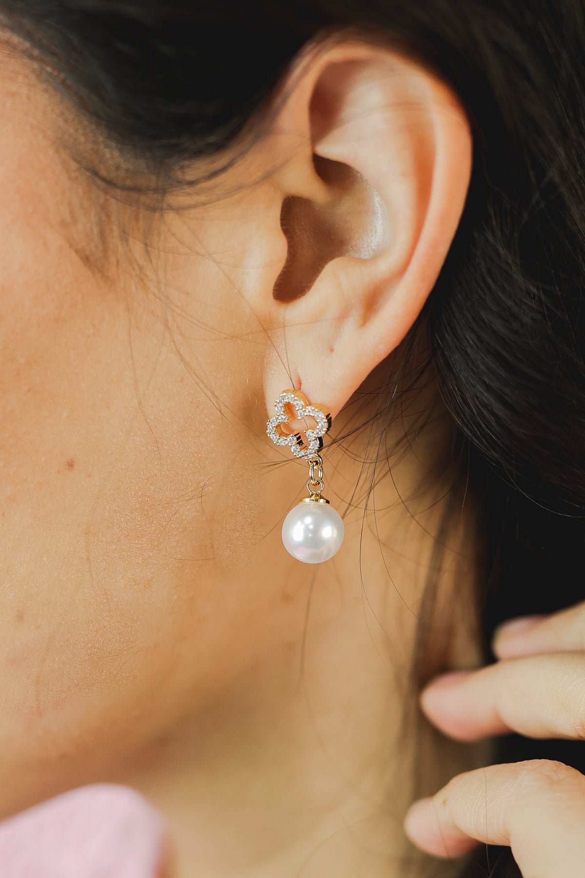 Clover Pearl Earrings