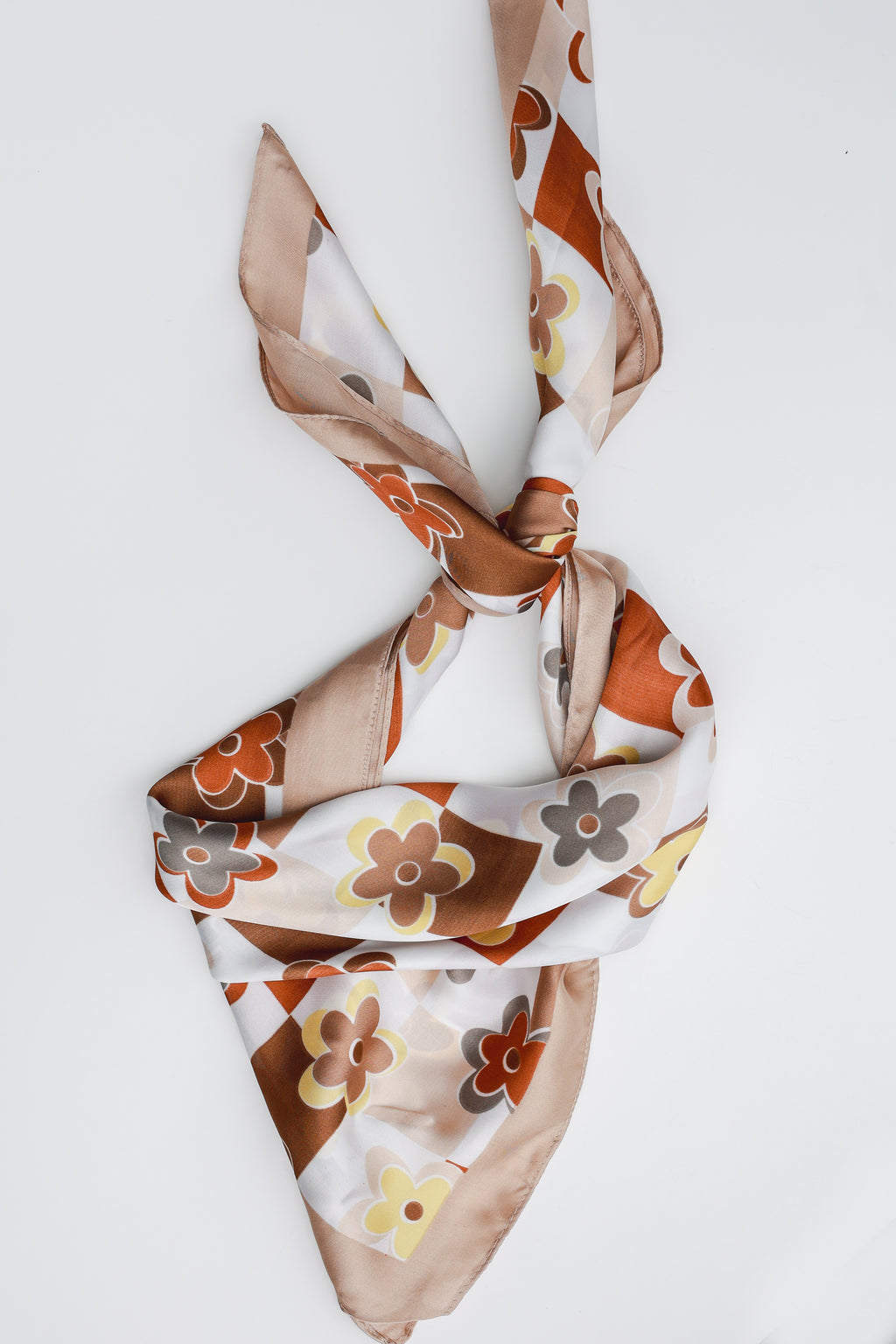 Checkered Moment Scarf In Beige