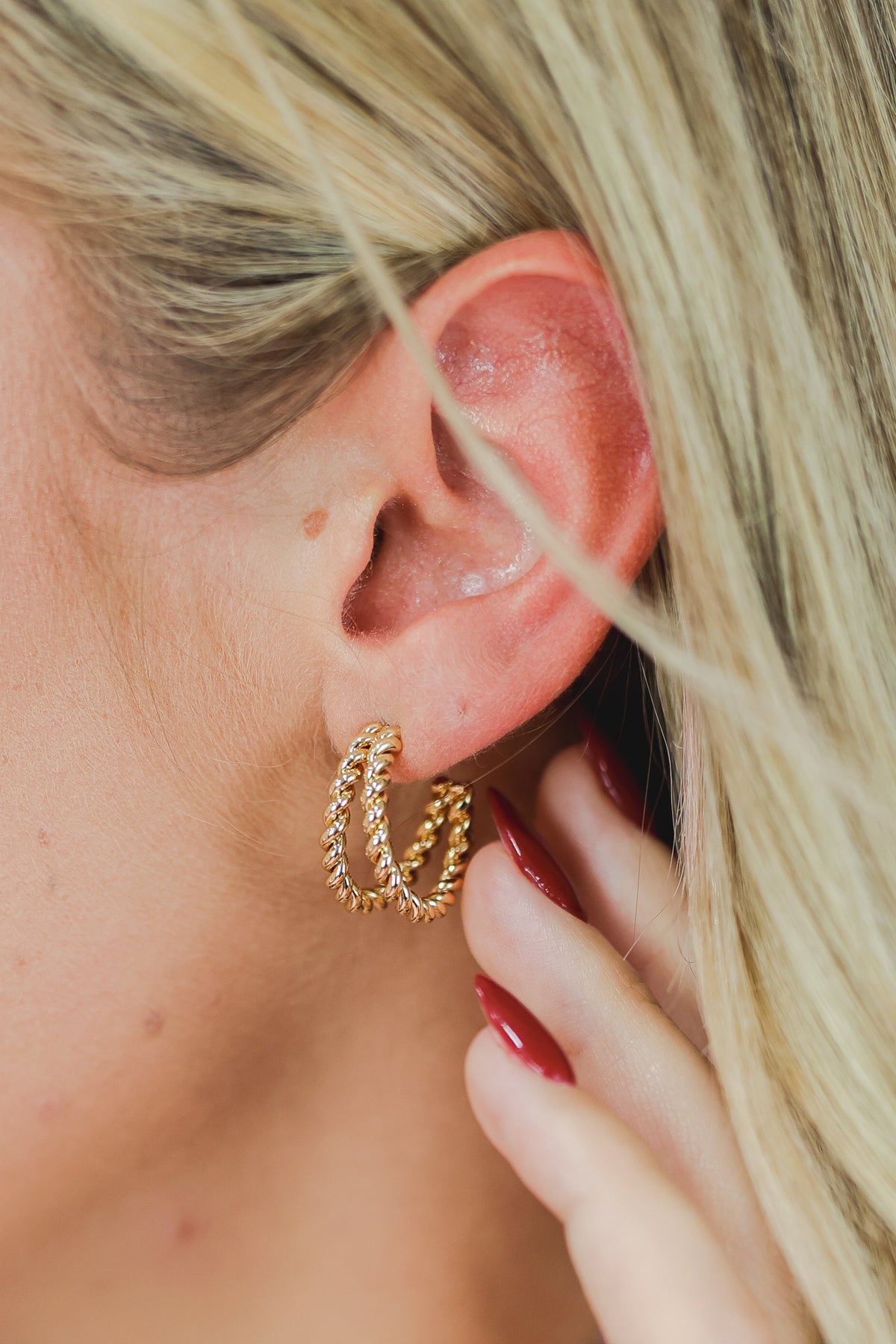 Weekend Getaway Earrings In Gold