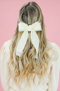 Falling For Pearls Bow In Cream