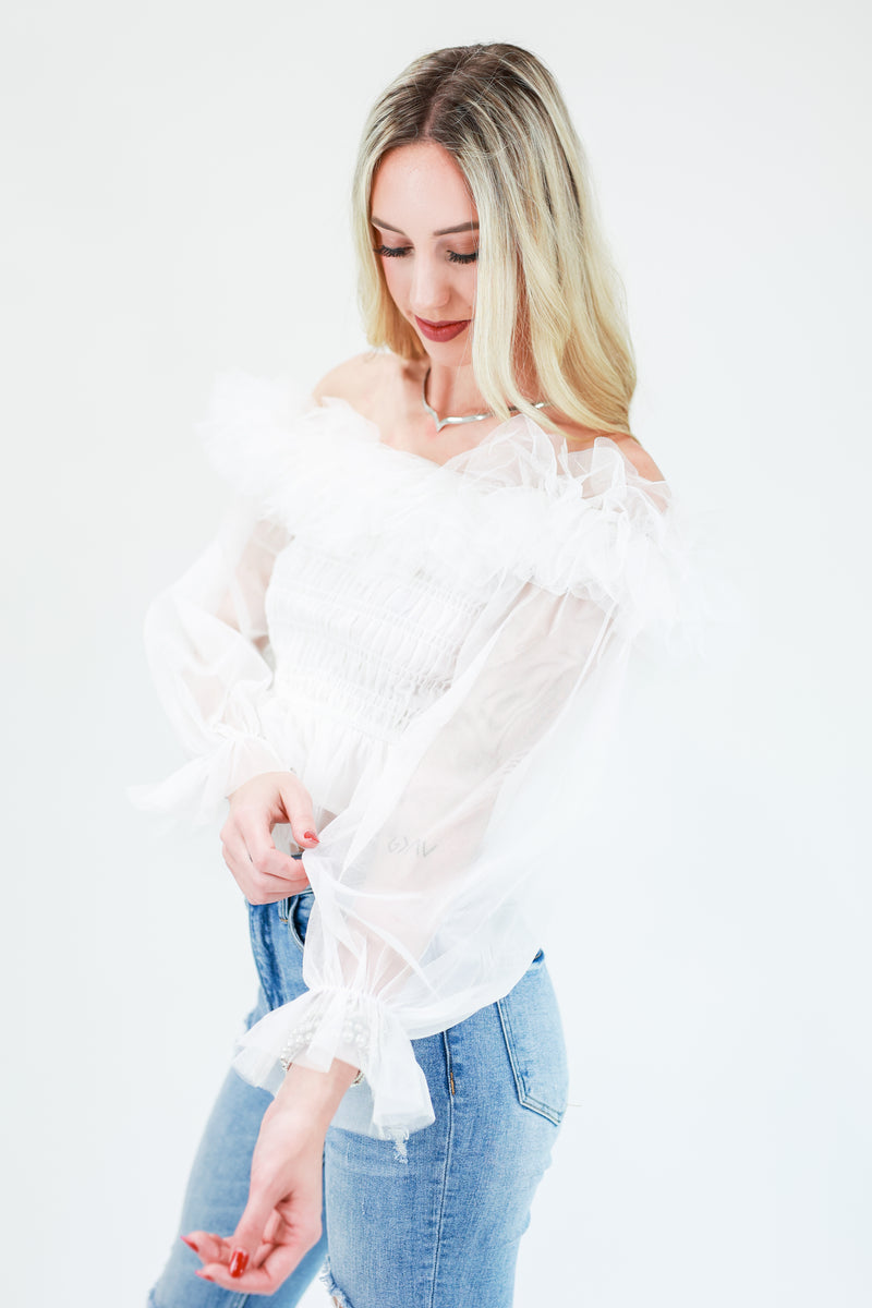 Complimenting Accent Tulle Top In White