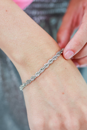 Delicate Escape Twisted Bracelet In Silver