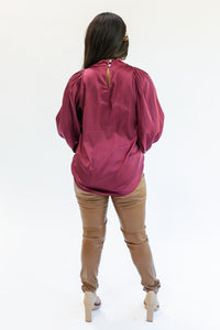 Delightful Beauty Shift Top In Merlot