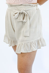 Beach Lifestyle Ruffled Shorts In Natural