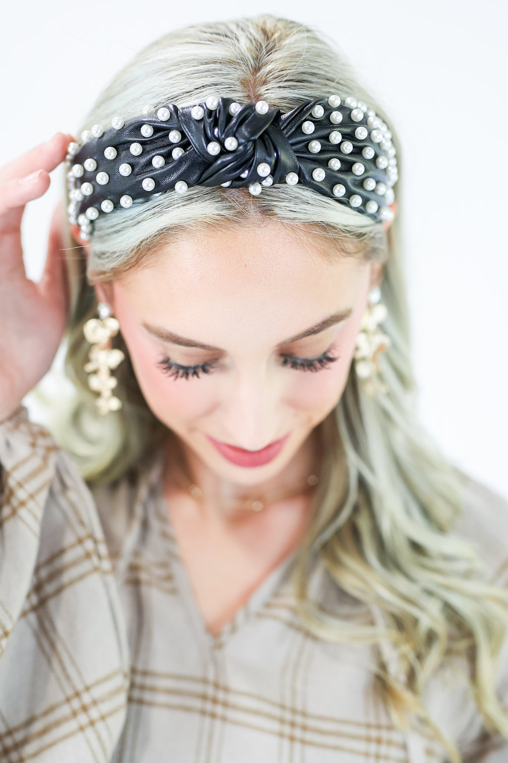 Elegance Forever Pearl Vegan Leather Headband In Black