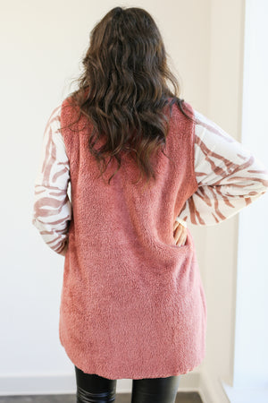 Ready Set Cozy Sherpa Vest In Mauve