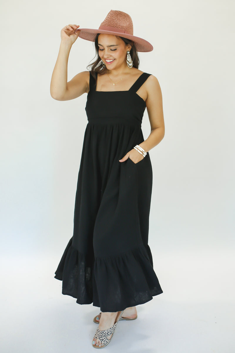 Vacay Beauty Midi Dress In Black